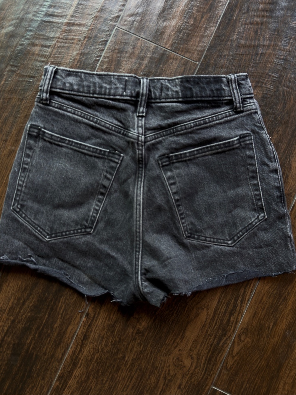 Abercrombie Curve Love ’90s Straight Ultra High Rise Cutoff Shorts Size 27